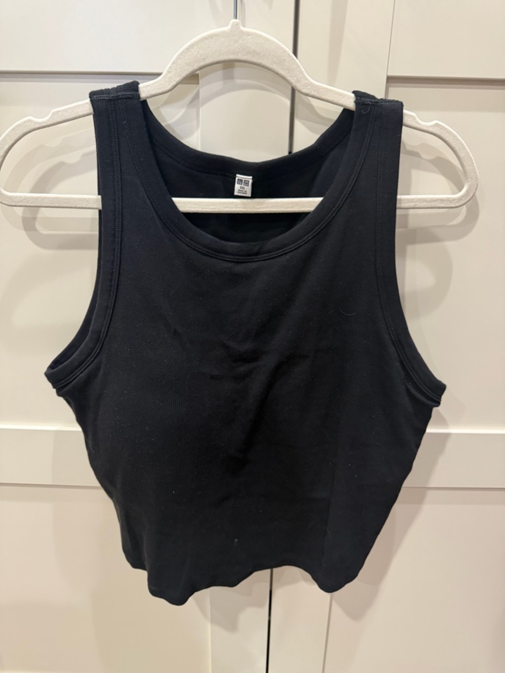 Uniqlo cropped built in bra tank